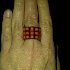 Stretchy orange ring