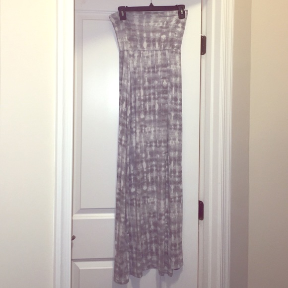 Gray & white Maxi skirt