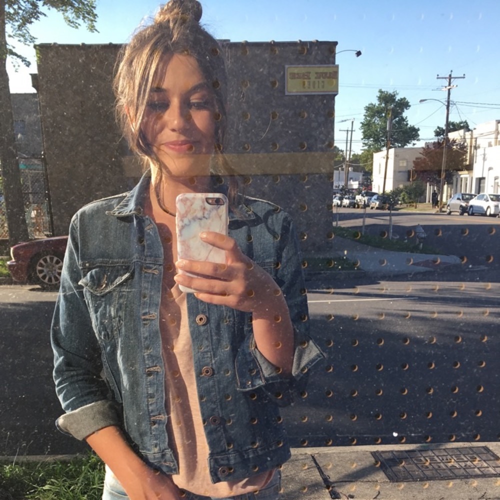 Meet your Posher, Nicole