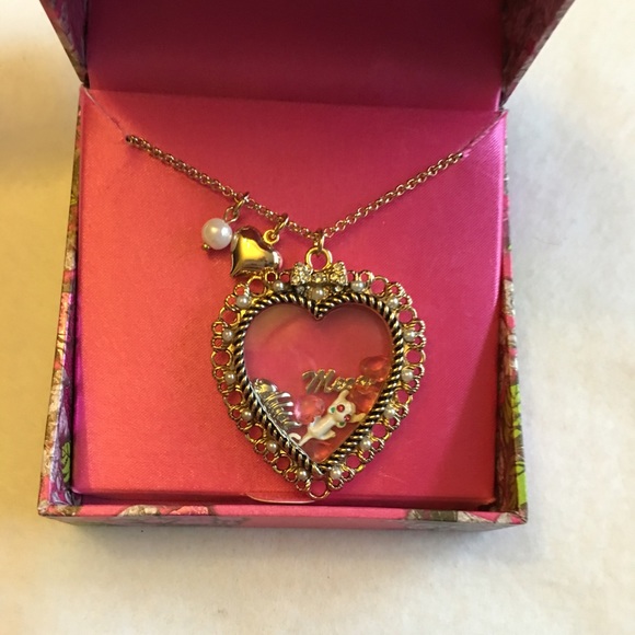 New Betsey Johnson See Thru Heart Necklace NWT