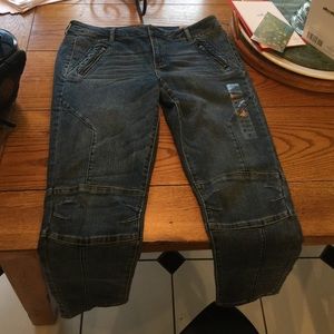 American Eagle skinny jeans with zippers