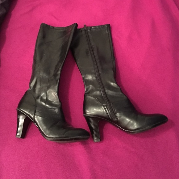 High heel bellow the knee boots