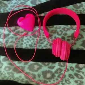 NEW Victoria's secret PINK headphones & speaker