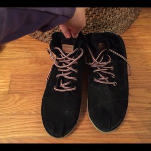 Toms black high top Botas