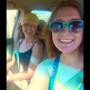 Meet your Posher, Brenna