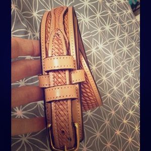 Women's leather belt