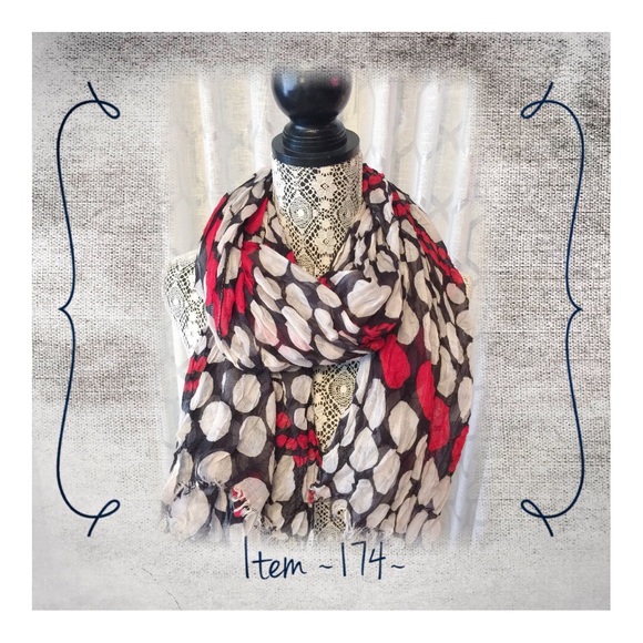Accessories - ❄️❄️Navy Blue and Red Scarf
