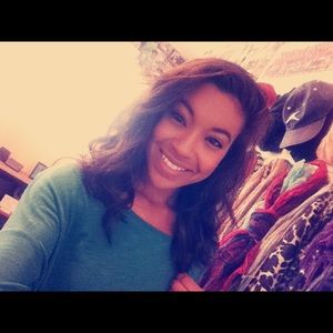 Meet your Posher, Shania