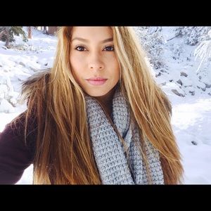 Meet your Posher, Yari