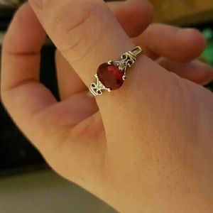 Beautiful ruby red ring!