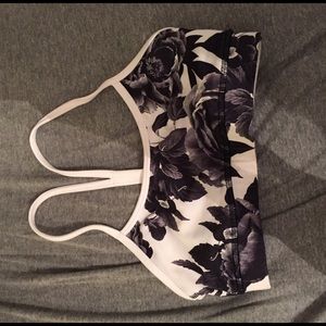 Lulu lemon sports bra