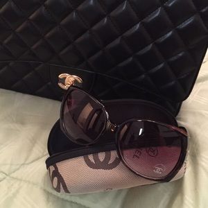 FaHion designer sunglasses ( hold for Lisa )