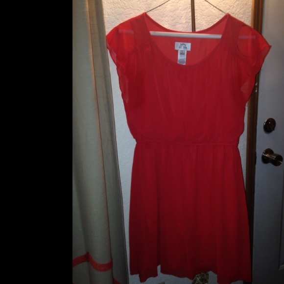 Dress - Picture 1 of 1