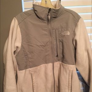 WHITE NORTHFACE women's medium