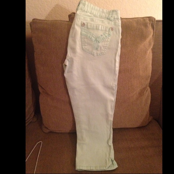 Jeans - Picture 1 of 3