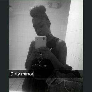 Meet your Posher, Kaya