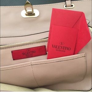 PRE-LOVED Valentino Powder Med Pink Rockstud Tote
