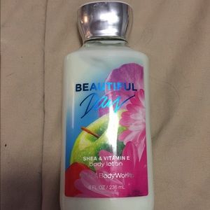 Bath and Body Works BEAUTIFUL DAY lotion