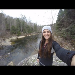 Meet your Posher, Brittany