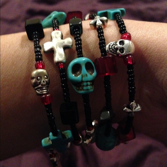 Slinky bracelet 💀