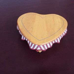 1999 sweetheart longaberger basket*