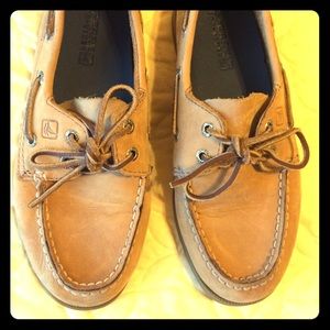Women's leather Sperrys