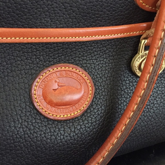 ❌SOLD❌Dooney & Burke Classic Vintage Handbag - Picture 2 of 4