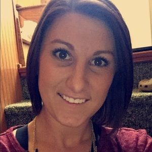 Meet your Posher, Hailey