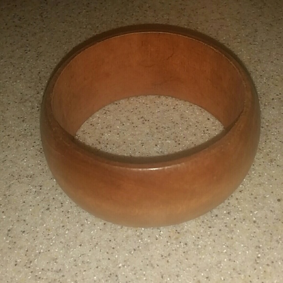 Wood bangle - Picture 1 of 1