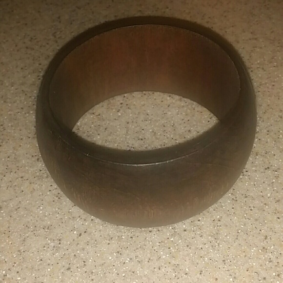 Wood bangle - Picture 1 of 1
