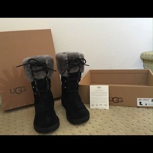 UGG W Montclair  boots