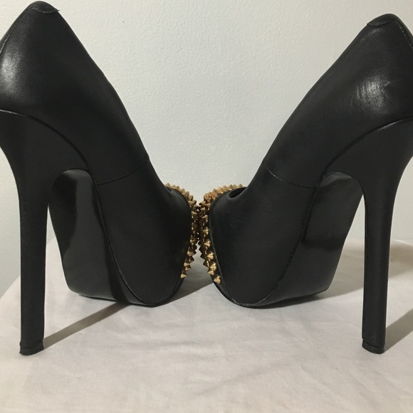 Steve Madden bolddd black gold stud pumps - Picture 2 of 2