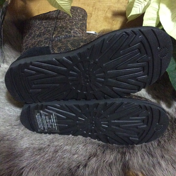 ❌SOLD🚫 UGG Glitter Leopard Classical Tall Boots - Picture 4 of 4