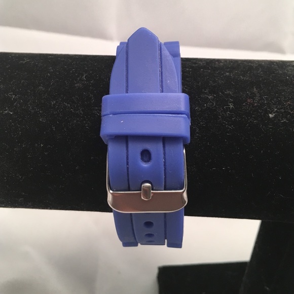 Dark Blue Silicone Watch - Picture 2 of 4