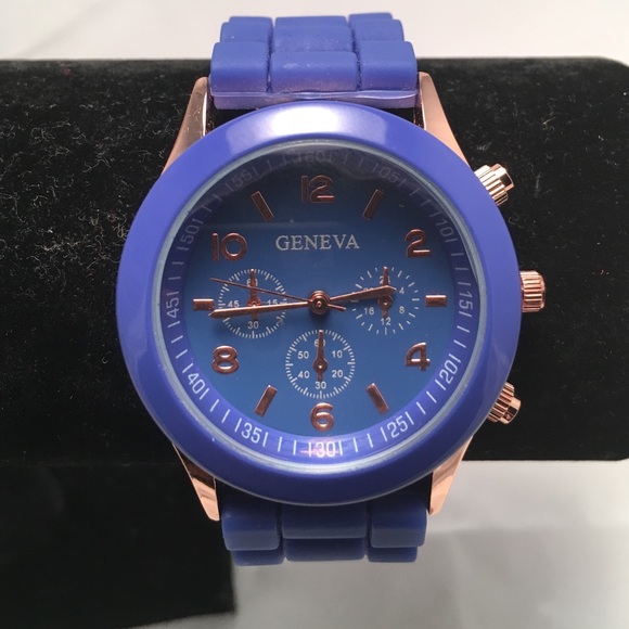 Dark Blue Silicone Watch - Picture 1 of 4