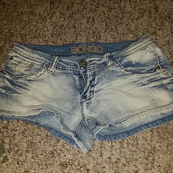 Light wash shorts. - Picture 1 of 2