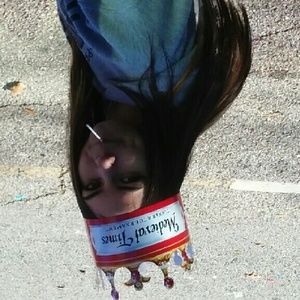 Meet your Posher, Elizabeth