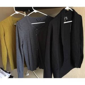 AWESOME CARDIGAN DEAL. 3X1 BUY NOW BEFORE GONE.