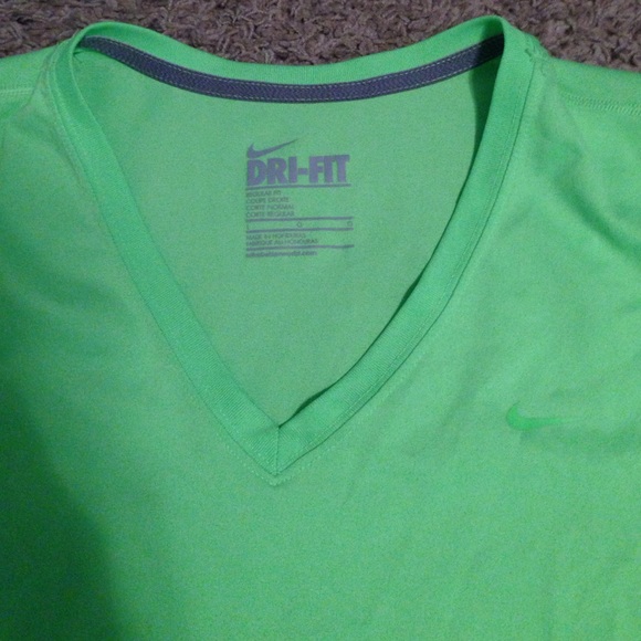 Nike V Neck - Picture 2 of 2