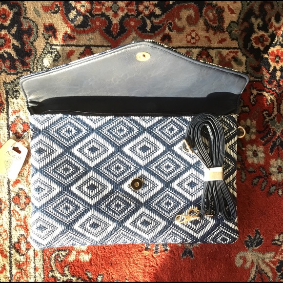 Envelope clutch bought in Spain - Picture 2 of 3