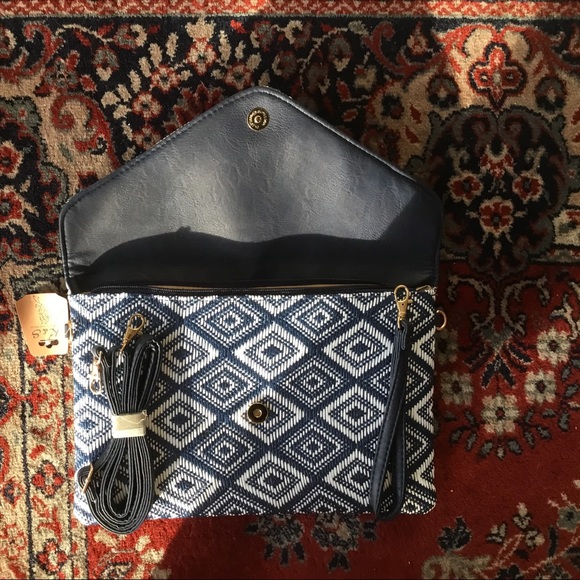 Envelope clutch bought in Spain - Picture 3 of 3