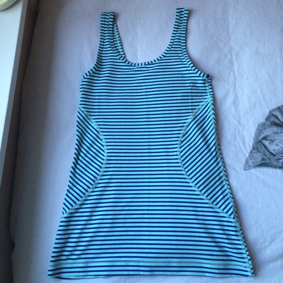 Athletic tank top