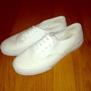 White Lo Pro Vans