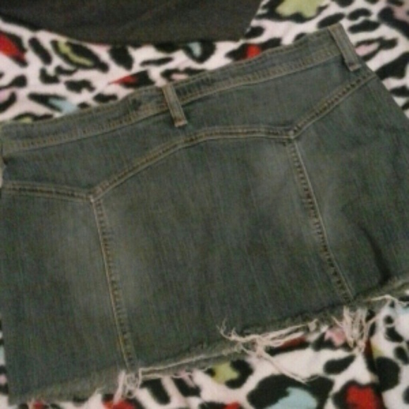 Gap skirt?? - Picture 3 of 3