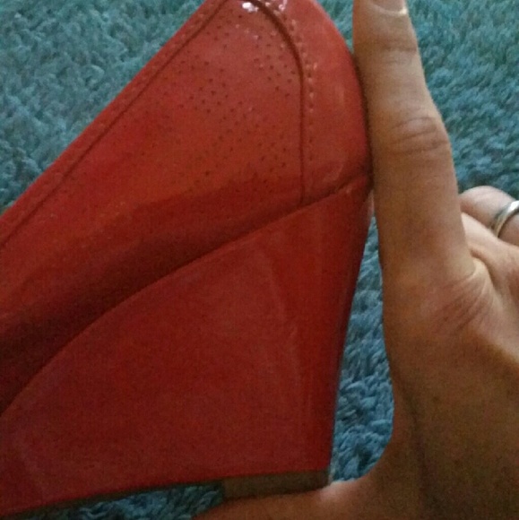 Coral wedges - Picture 2 of 2