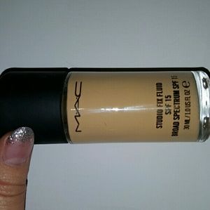 MAC Studio Fix SPF 15