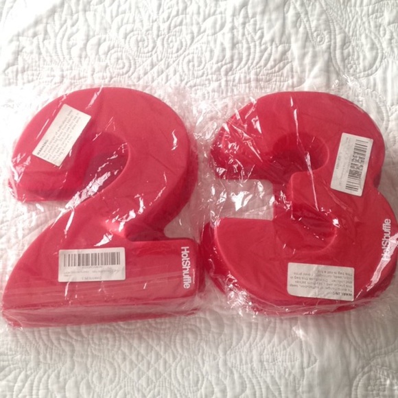 Silicon cake pans (red)