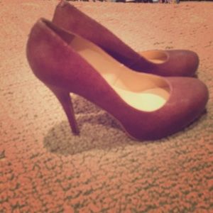Talbots round toe pump