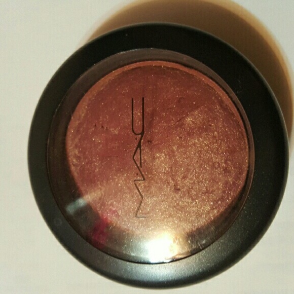 MAC MINERALIZE BLUSH in LOVE JOY