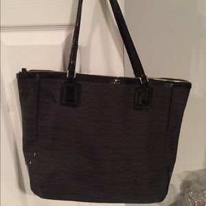 New without tags Coach black tote patent detailing